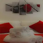 Infinity Hotel 2*