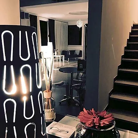 Infinity Hotel 2*