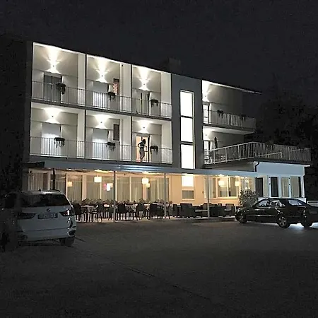 Hotel Infinity 2*