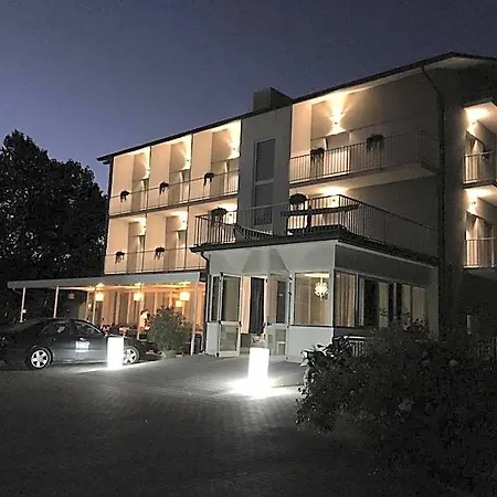 Hotel Infinity 2*