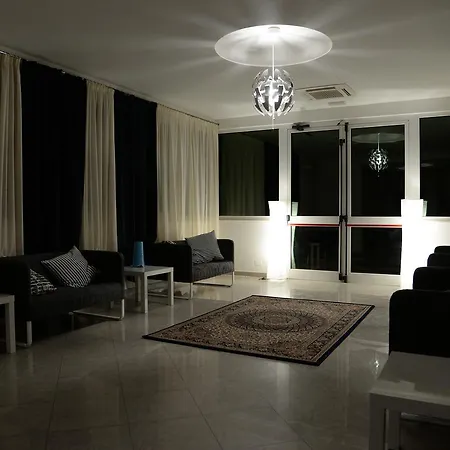Hotel Infinity
