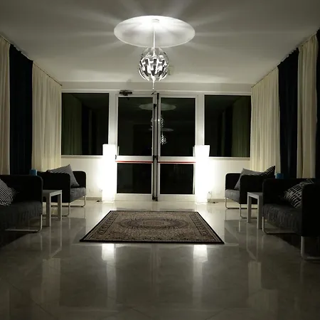 Hotel Infinity
